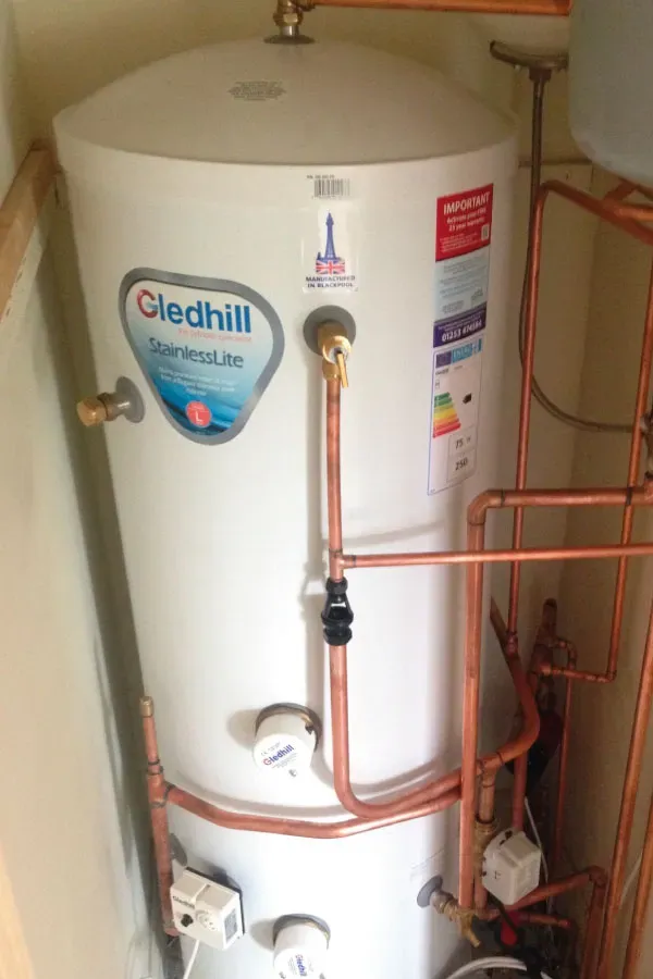 install hot water system ,hot-water-cyclinder